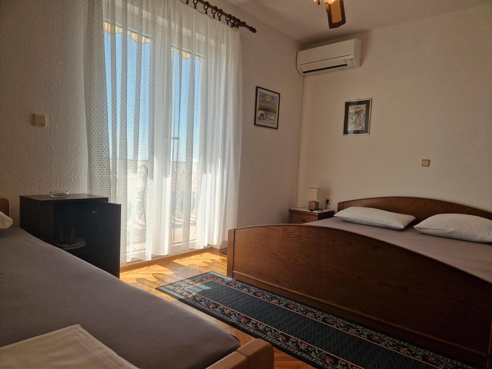 Apartments Vuksan Rab Town Room photo